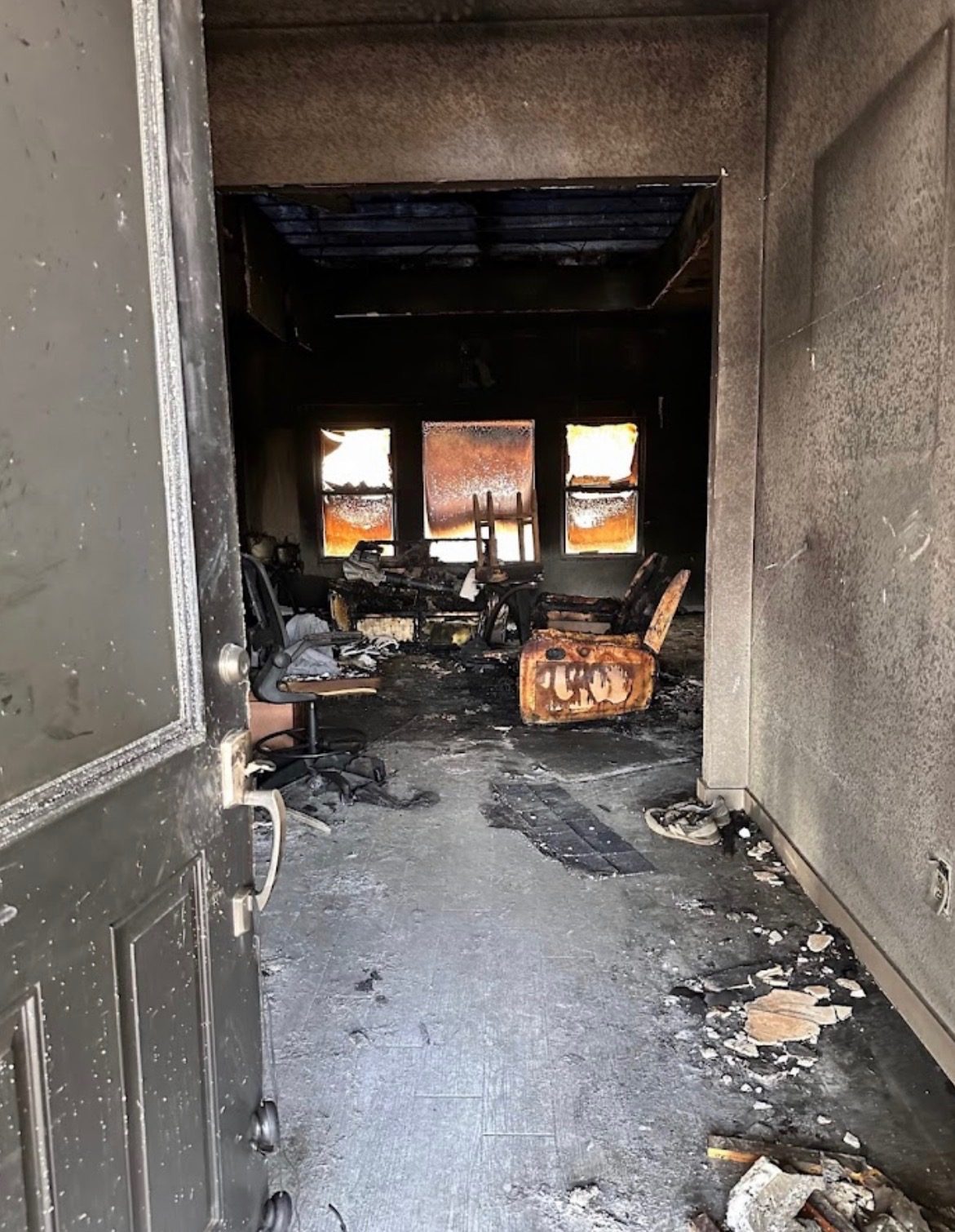 Fort Worth — fire through the floor