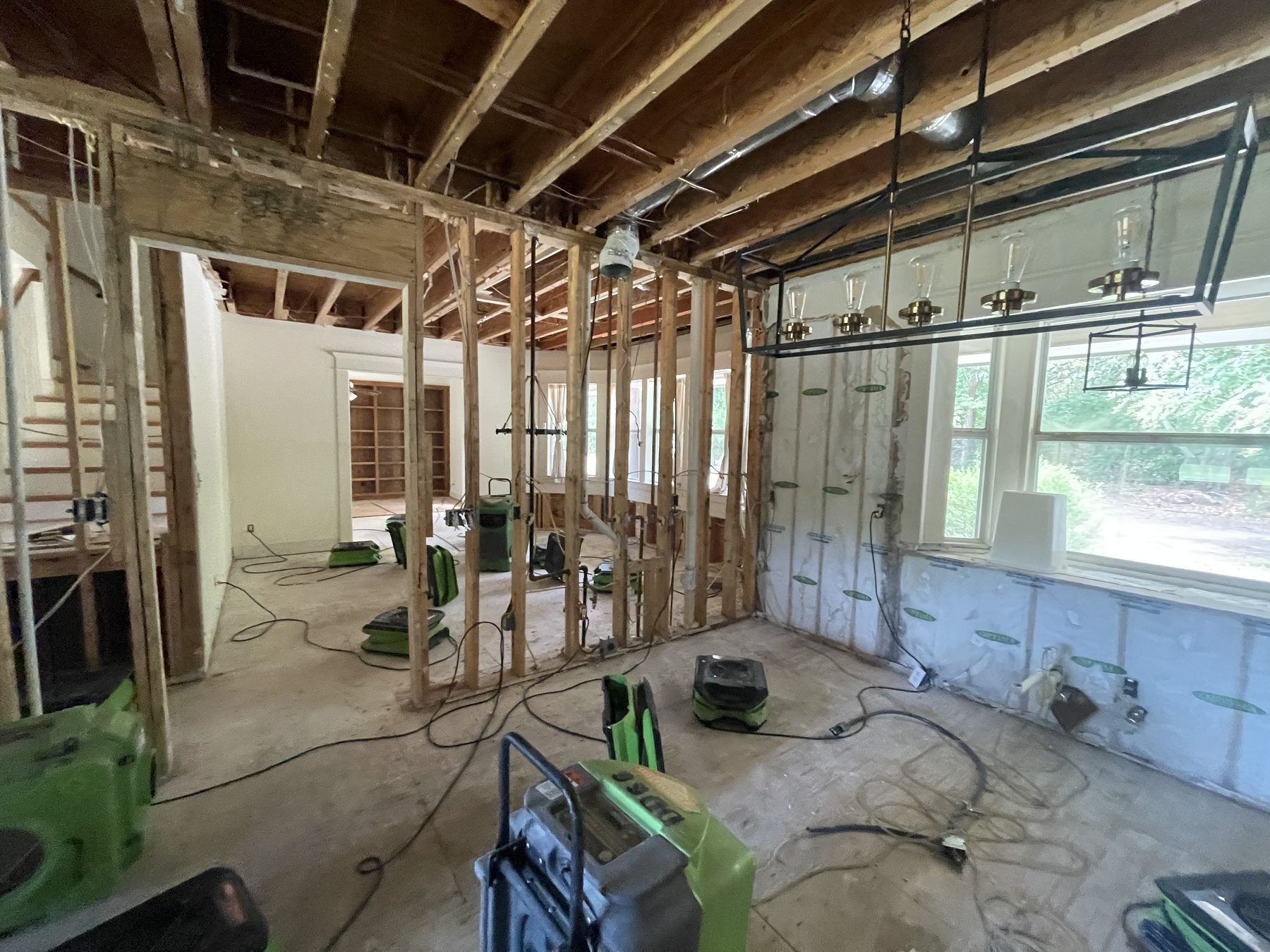 Fort Worth — flood-cut drywall and drying equipment