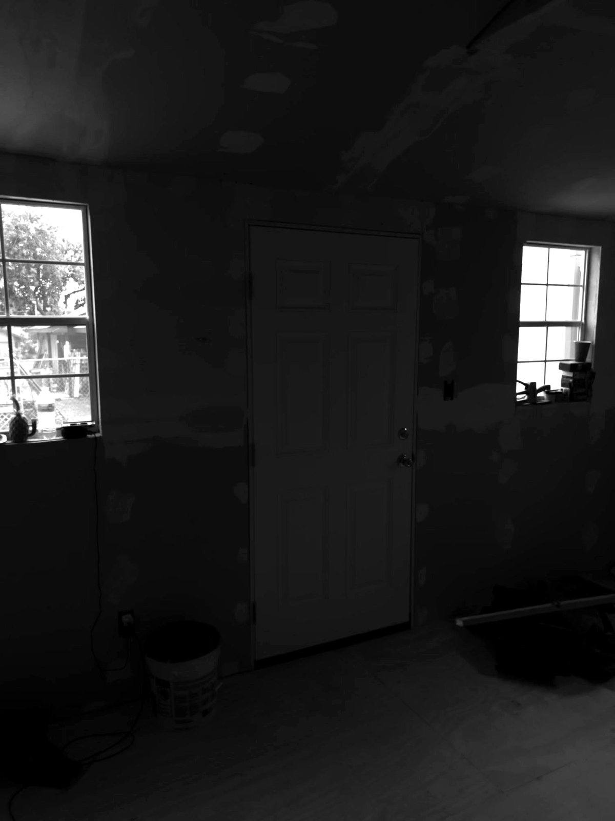 Fort Worth — tape and bed drywall finish during reconstruction