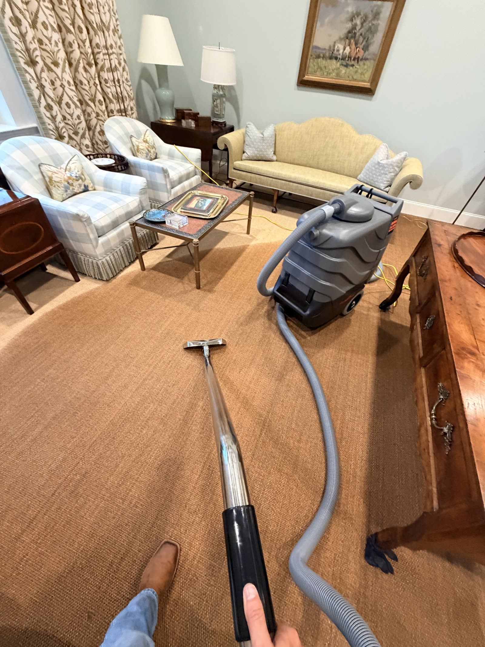 Extracting carpet in an occupied interior
