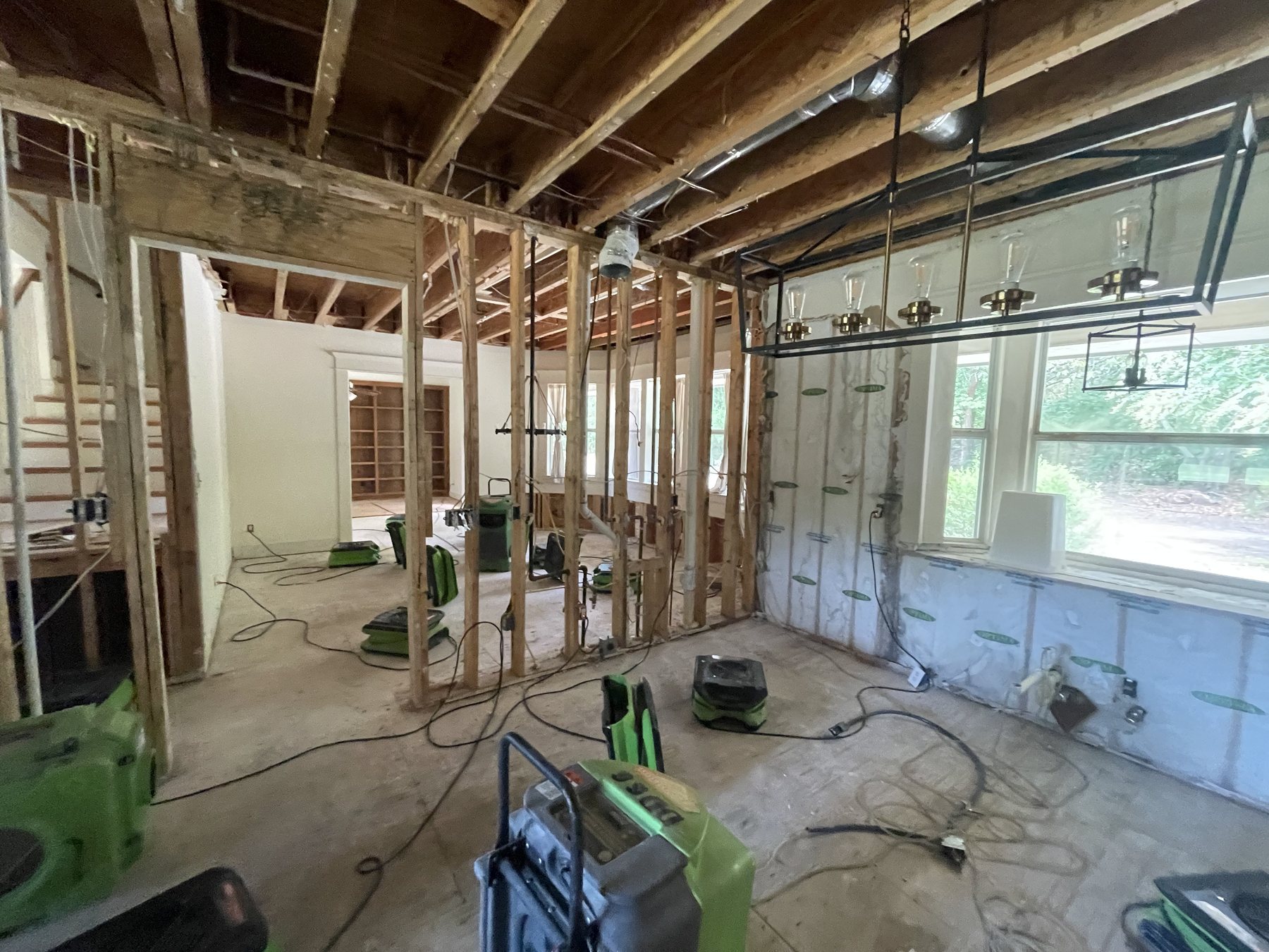 Fort Worth — flood-cut drywall and drying equipment